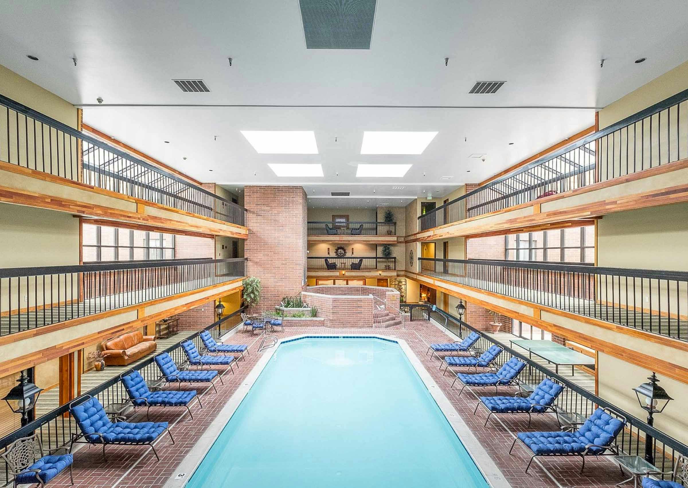 indoor-hotel-pool